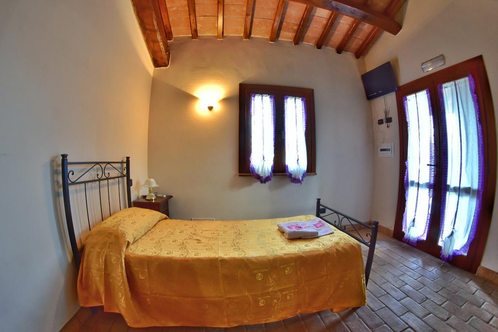 Agriturismo Isola Verde Sant'Urbano Exterior photo